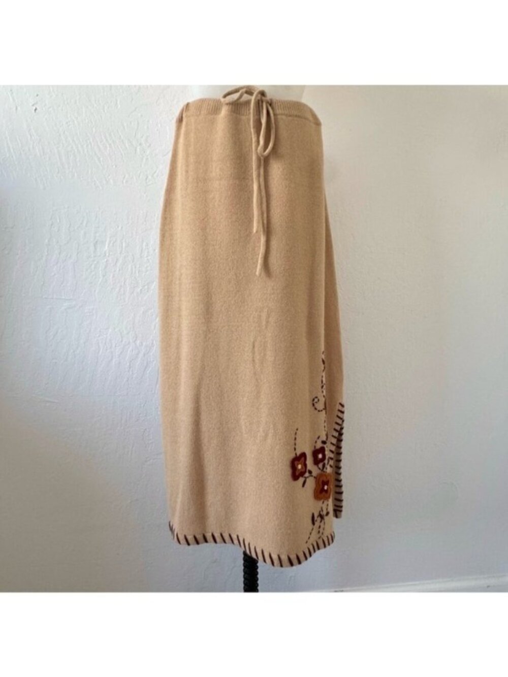 Rene Derhy Collection Angora Wool embroidered with Pearl stone Sweater Skirt Set - Picture 8 of 15
